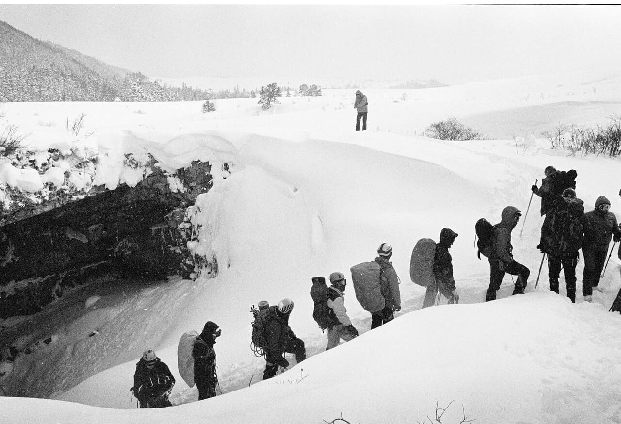 These basic equipment is essential when climbing snowy mountains!